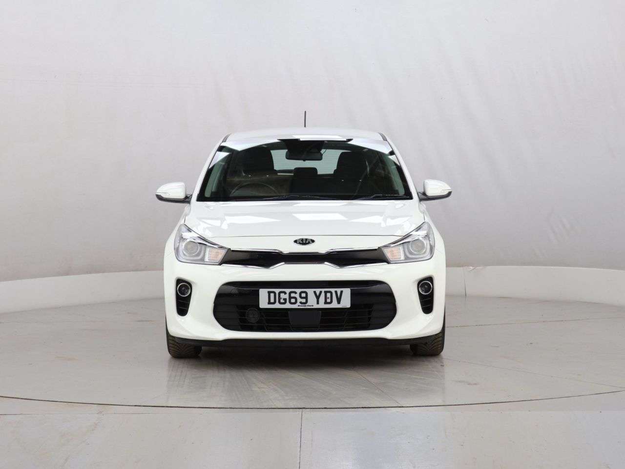 A 2019 KIA RIO 1.4 2 Hatchback 5dr Petrol Manual Euro 6 (s/s) (98 bhp) A 2019 KIA RIO 1.4 2 Hatchback 5dr Petrol Manual Euro 6 (s/s) (98 bhp)