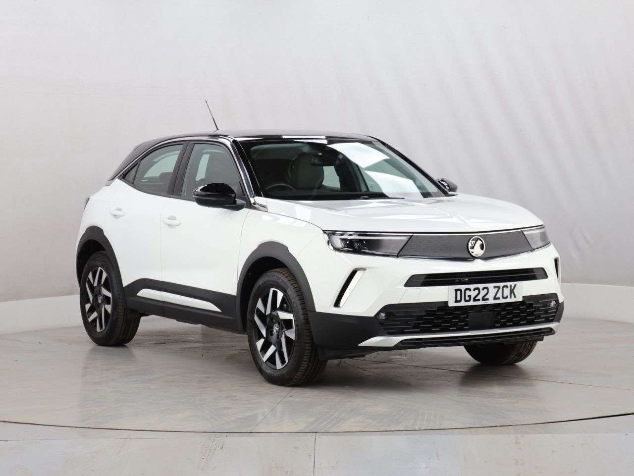 A 2022 VAUXHALL MOKKA 1.2 Turbo Elite Edition SUV 5dr Petrol Auto Euro 6 (s/s) (130 ps) A 2022 VAUXHALL MOKKA 1.2 Turbo Elite Edition SUV 5dr Petrol Auto Euro 6 (s/s) (130 ps)