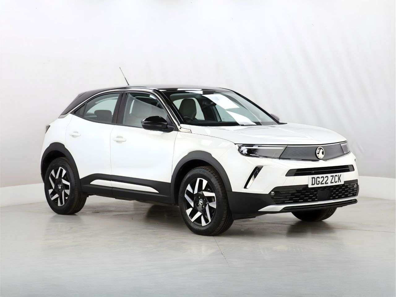 A 2022 VAUXHALL MOKKA 1.2 Turbo Elite Edition SUV 5dr Petrol Auto Euro 6 (s/s) (130 ps) A 2022 VAUXHALL MOKKA 1.2 Turbo Elite Edition SUV 5dr Petrol Auto Euro 6 (s/s) (130 ps)