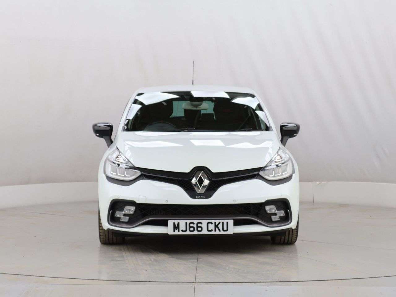 A 2016 RENAULT CLIO 1.6 TCe Renaultsport Nav Trophy Hatchback 5dr Petrol Auto Euro 6 (s/s) (220 A 2016 RENAULT CLIO 1.6 TCe Renaultsport Nav Trophy Hatchback 5dr Petrol Auto Euro 6 (s/s) (220