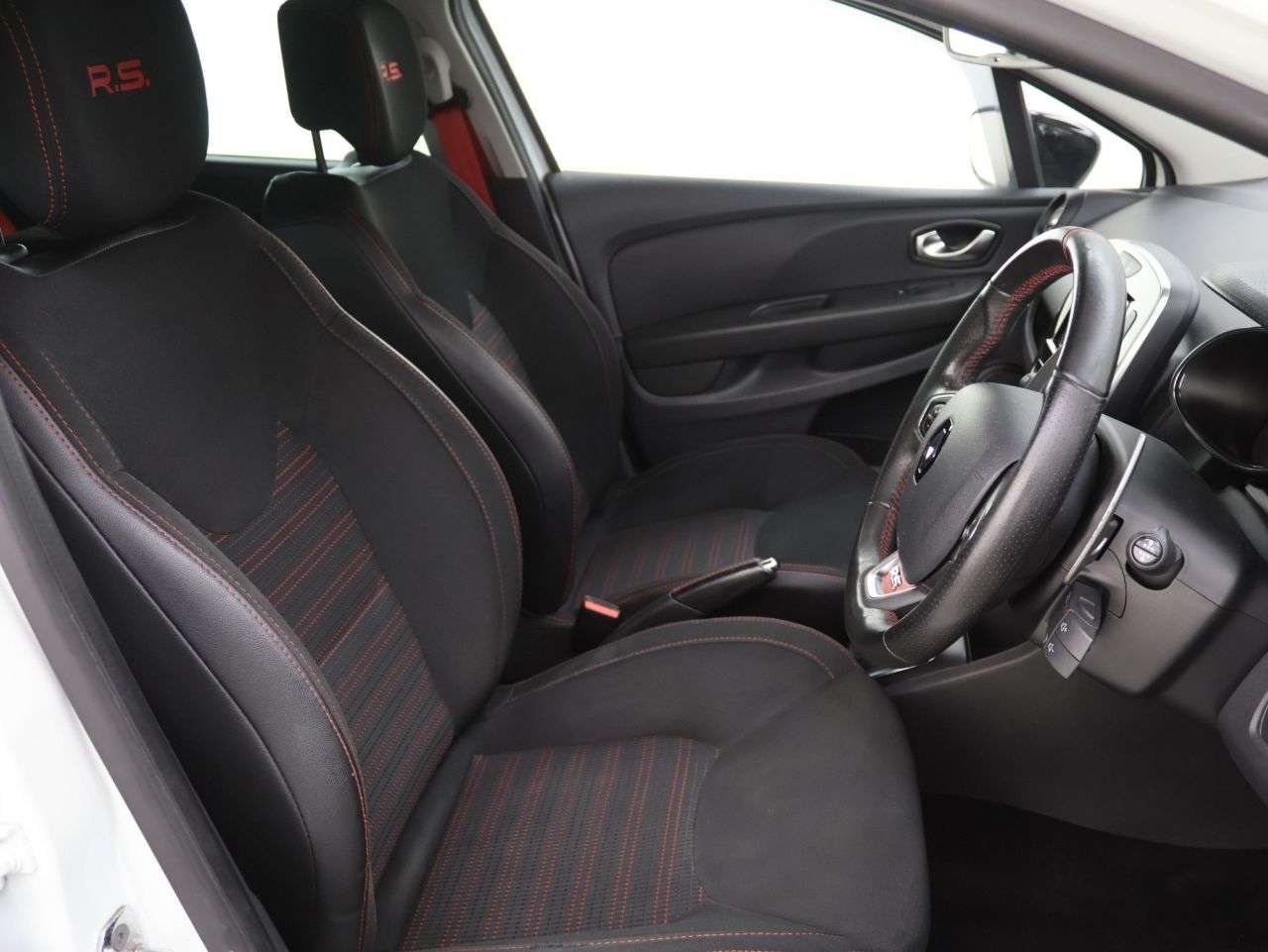 2016 RENAULT CLIO 2016 RENAULT CLIO