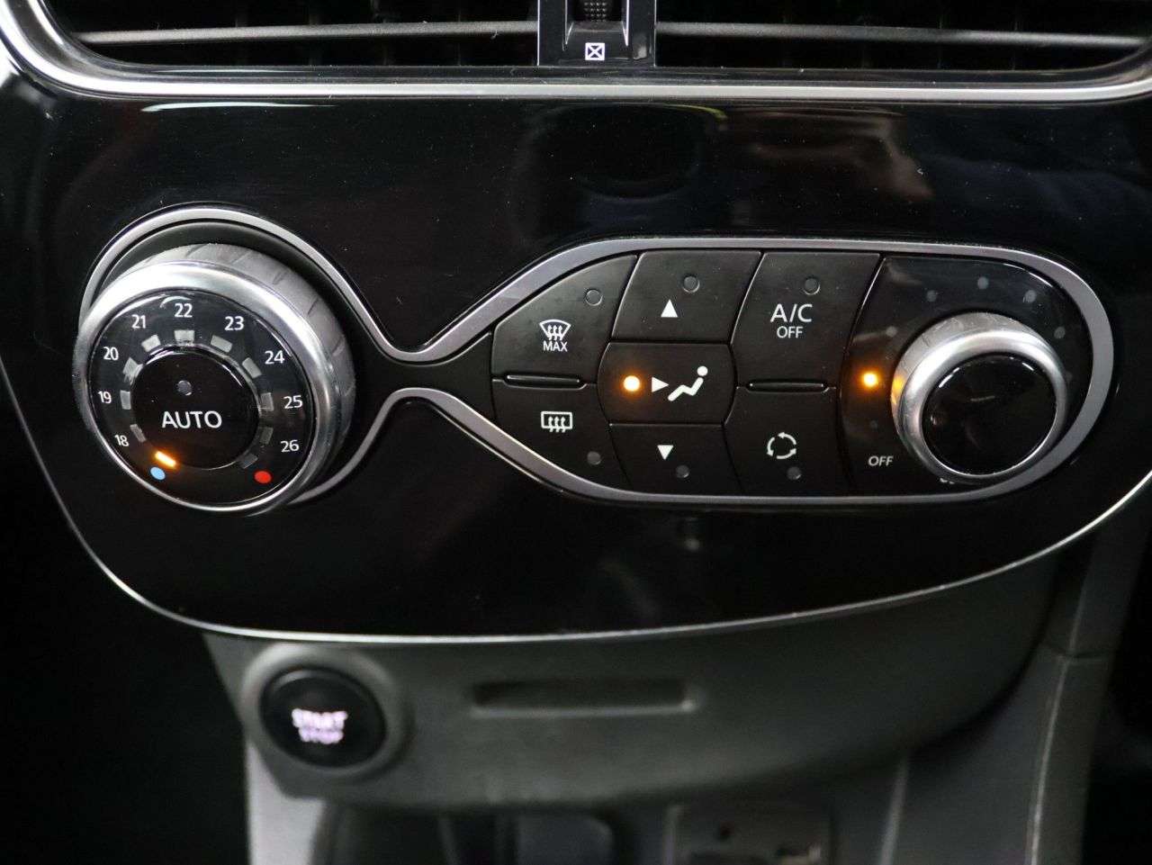 2016 RENAULT CLIO 2016 RENAULT CLIO