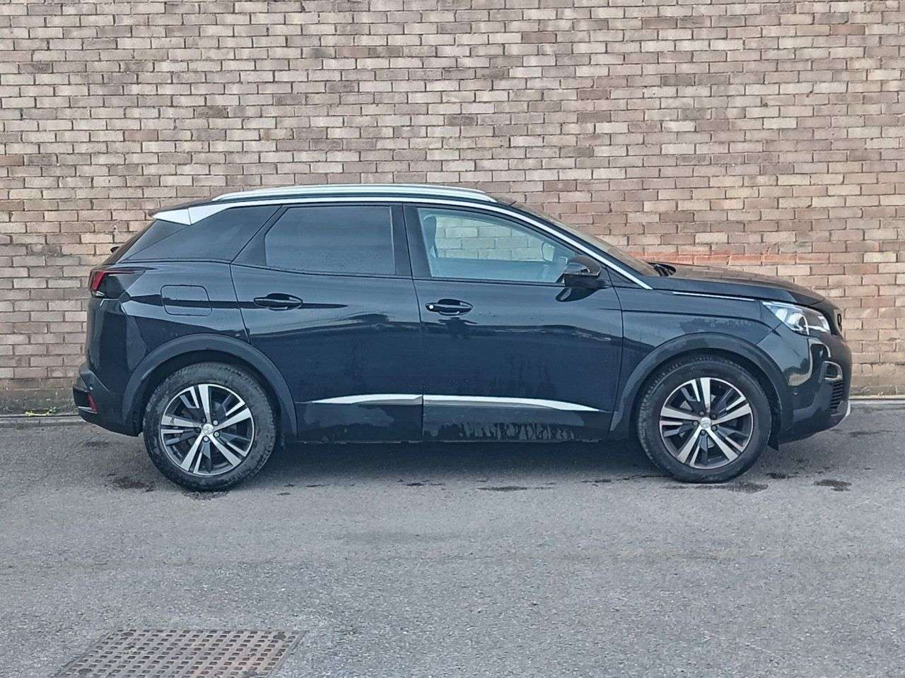 A 2019 PEUGEOT 3008 1.2 PureTech Allure SUV 5dr Petrol Manual Euro 6 (s/s) (130 ps) A 2019 PEUGEOT 3008 1.2 PureTech Allure SUV 5dr Petrol Manual Euro 6 (s/s) (130 ps)