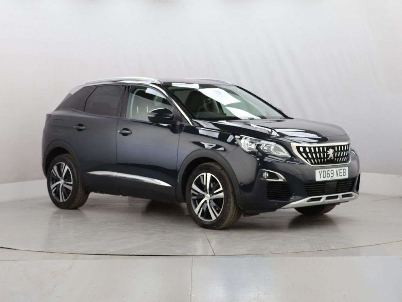 A 2019 PEUGEOT 3008 1.2 PureTech Allure SUV 5dr Petrol Manual Euro 6 (s/s) (130 ps) A 2019 PEUGEOT 3008 1.2 PureTech Allure SUV 5dr Petrol Manual Euro 6 (s/s) (130 ps)