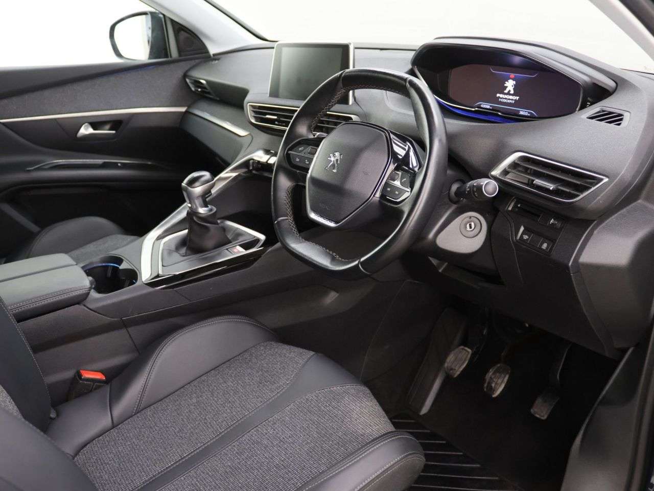 2019 PEUGEOT 3008 2019 PEUGEOT 3008