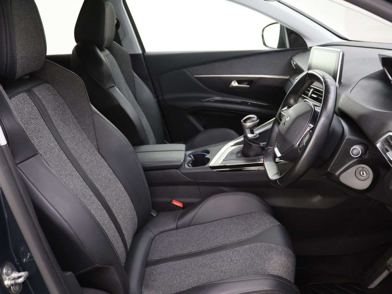 2019 PEUGEOT 3008 2019 PEUGEOT 3008
