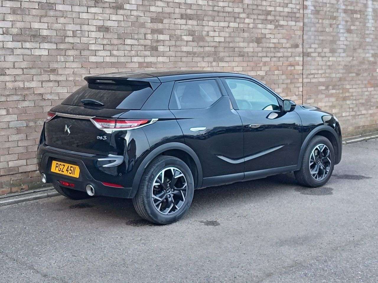 A 2019 DS AUTOMOBILES DS 3 1.2 PureTech Prestige Crossback 5dr Petrol EAT8 Euro 6 (s/s) (155 ps) A 2019 DS AUTOMOBILES DS 3 1.2 PureTech Prestige Crossback 5dr Petrol EAT8 Euro 6 (s/s) (155 ps)