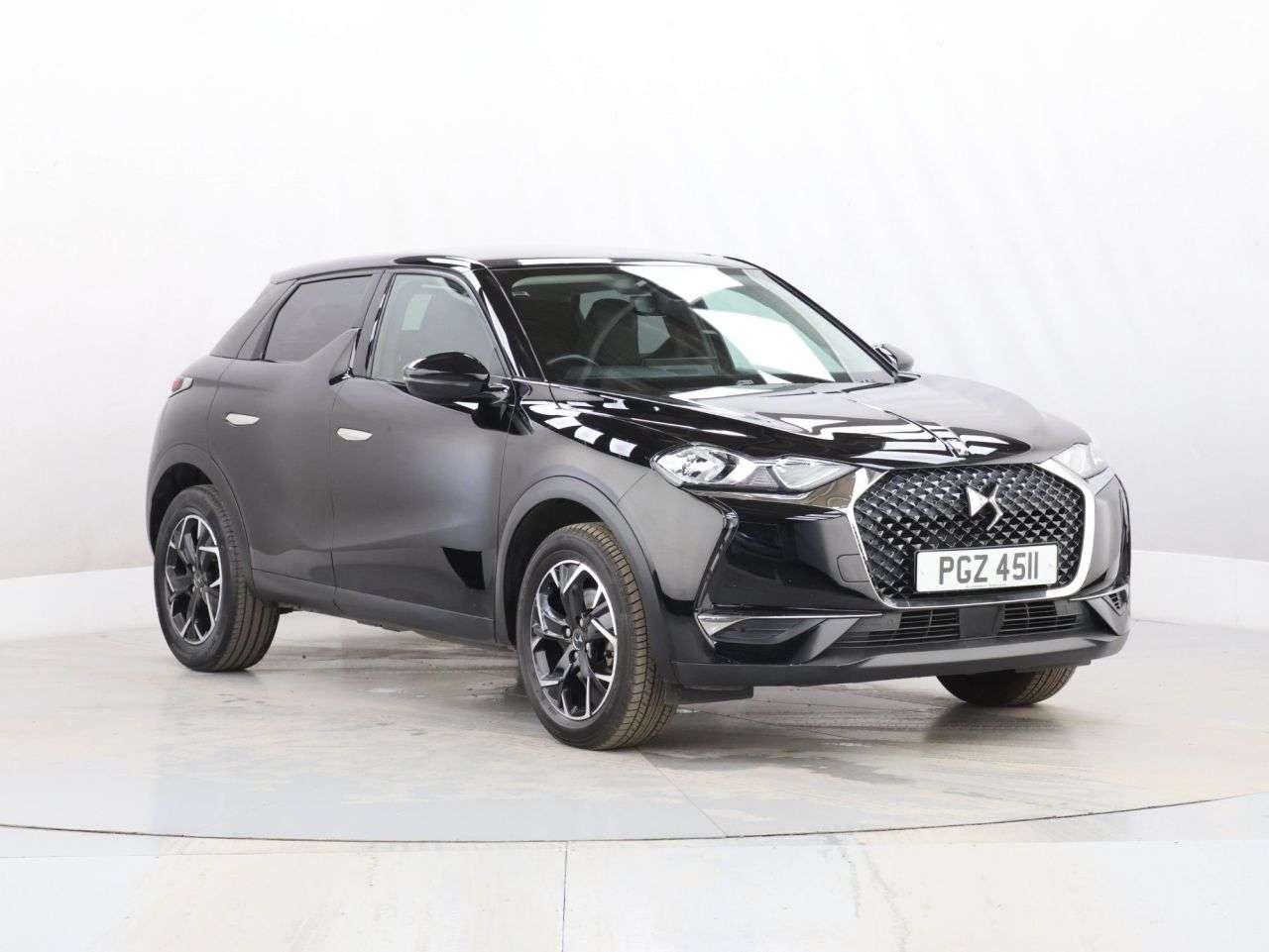 A 2019 DS AUTOMOBILES DS 3 1.2 PureTech Prestige Crossback 5dr Petrol EAT8 Euro 6 (s/s) (155 ps) A 2019 DS AUTOMOBILES DS 3 1.2 PureTech Prestige Crossback 5dr Petrol EAT8 Euro 6 (s/s) (155 ps)