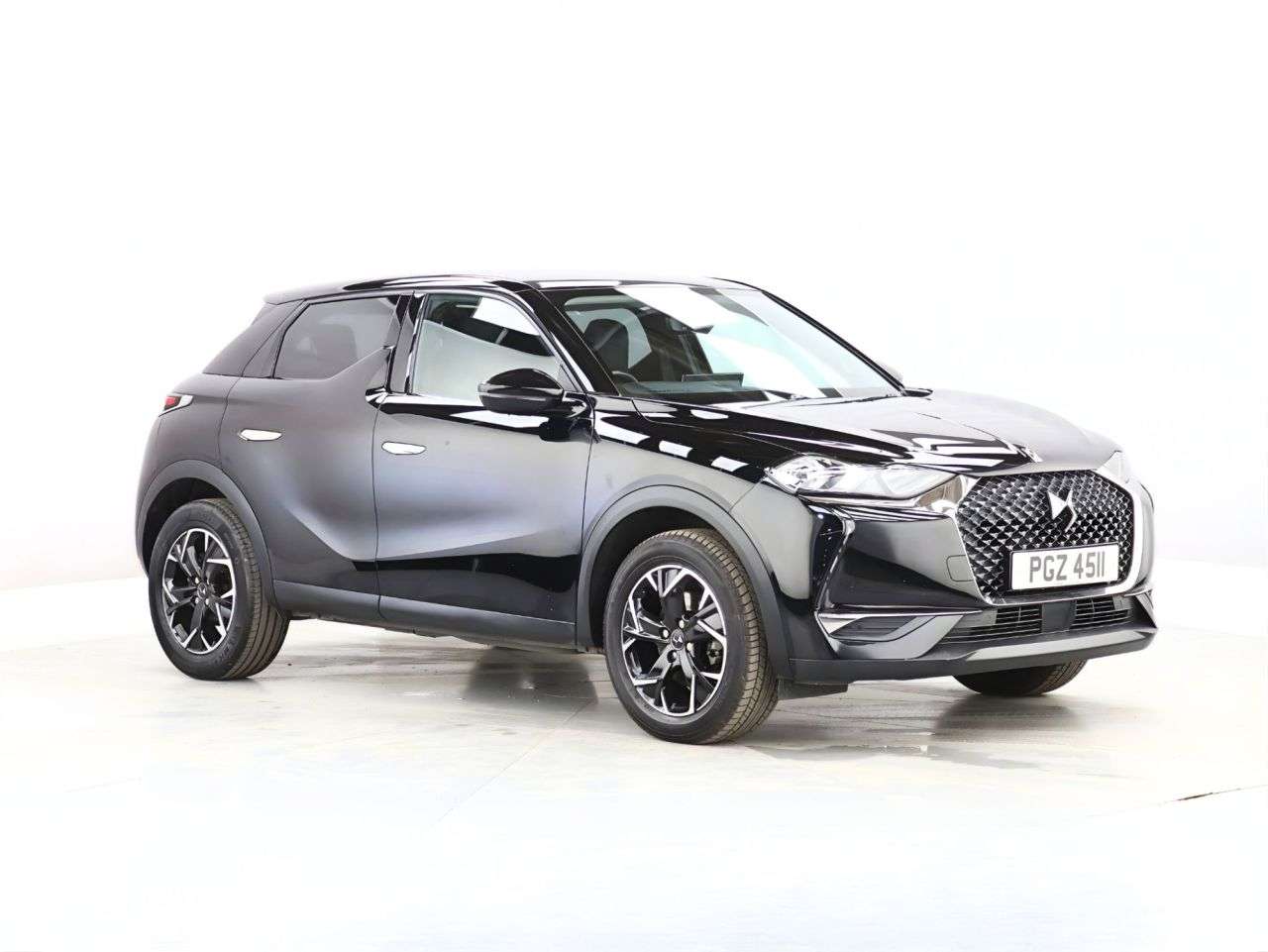 A 2019 DS AUTOMOBILES DS 3 1.2 PureTech Prestige Crossback 5dr Petrol EAT8 Euro 6 (s/s) (155 ps) A 2019 DS AUTOMOBILES DS 3 1.2 PureTech Prestige Crossback 5dr Petrol EAT8 Euro 6 (s/s) (155 ps)