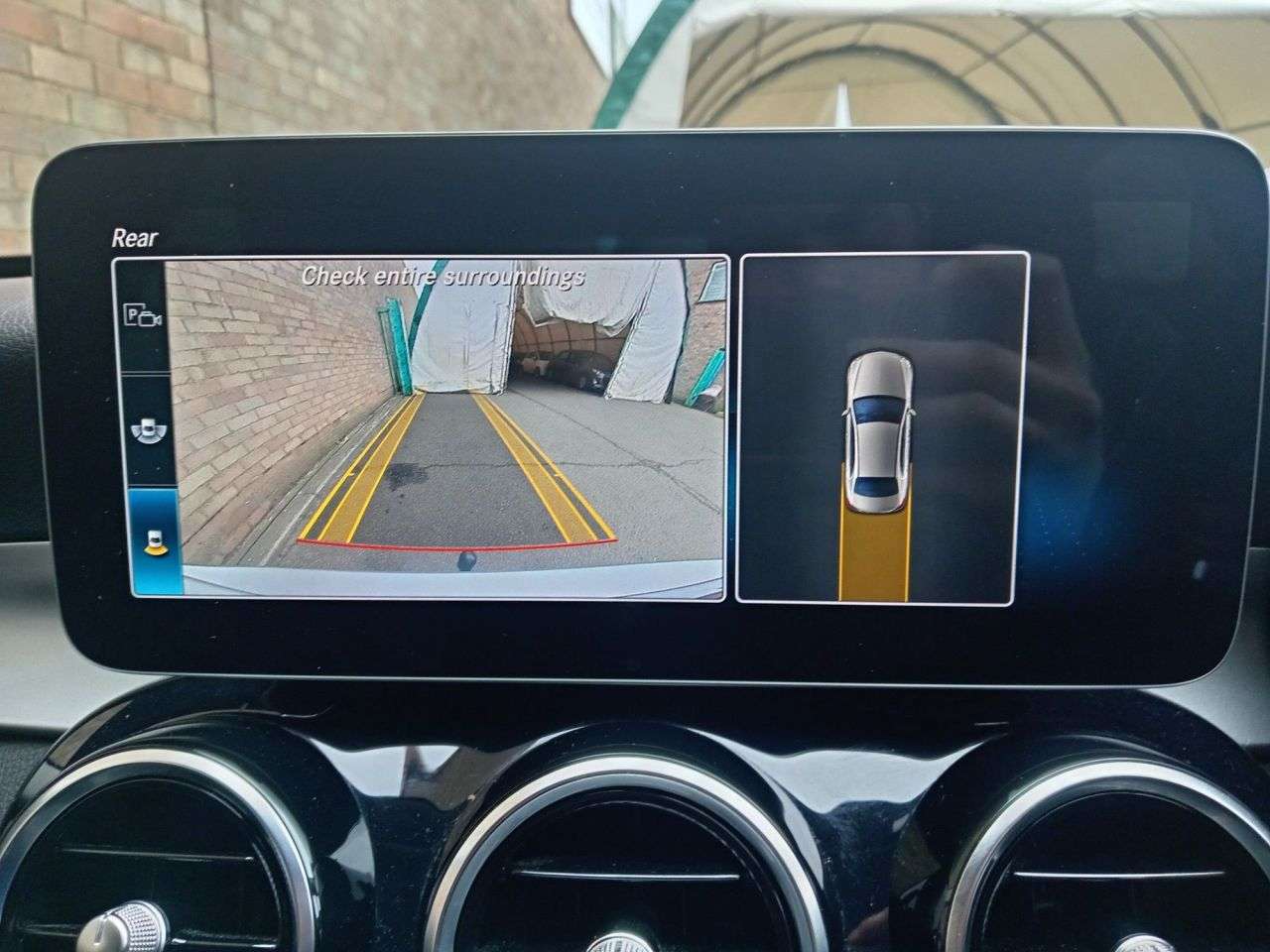 A 2019 MERCEDES-BENZ C CLASS 1.6 C180 SE Saloon 4dr Petrol Manual Euro 6 (156 ps) A 2019 MERCEDES-BENZ C CLASS 1.6 C180 SE Saloon 4dr Petrol Manual Euro 6 (156 ps)