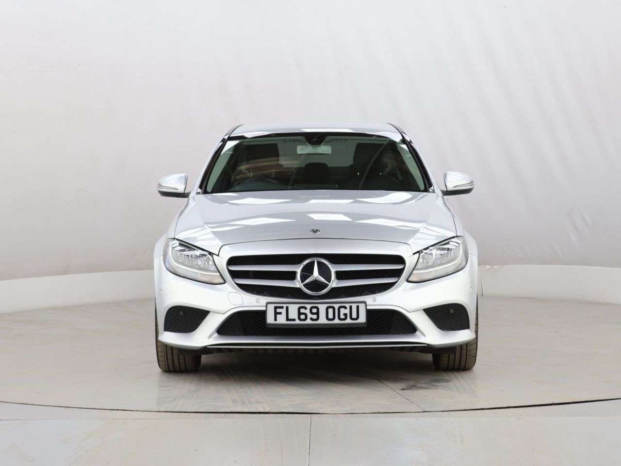 A 2019 MERCEDES-BENZ C CLASS 1.6 C180 SE Saloon 4dr Petrol Manual Euro 6 (156 ps) A 2019 MERCEDES-BENZ C CLASS 1.6 C180 SE Saloon 4dr Petrol Manual Euro 6 (156 ps)