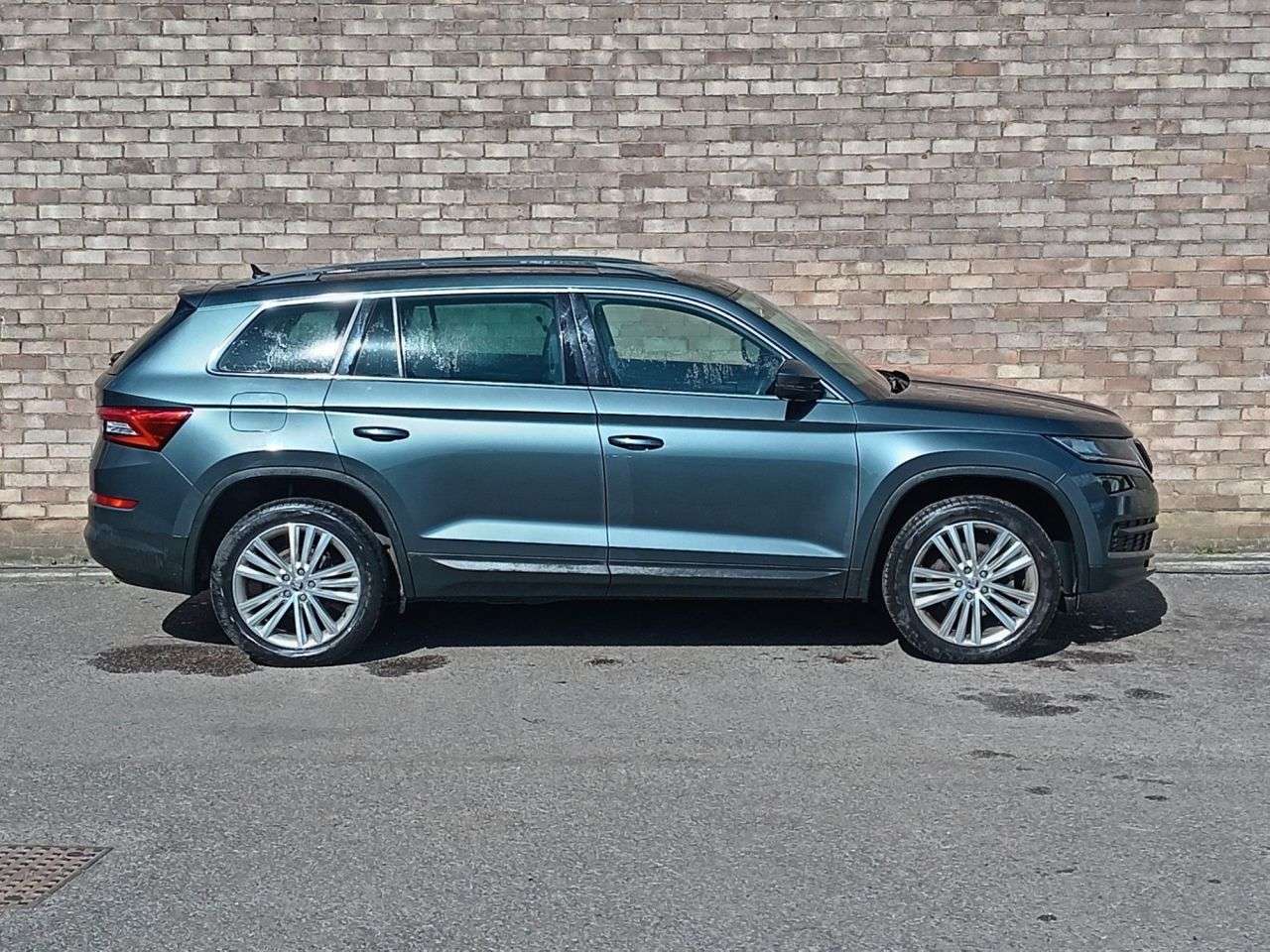 A 2019 SKODA KODIAQ 2.0 TDI SE L SUV 5dr Diesel DSG Euro 6 (s/s) (7 Seat) (150 ps) A 2019 SKODA KODIAQ 2.0 TDI SE L SUV 5dr Diesel DSG Euro 6 (s/s) (7 Seat) (150 ps)