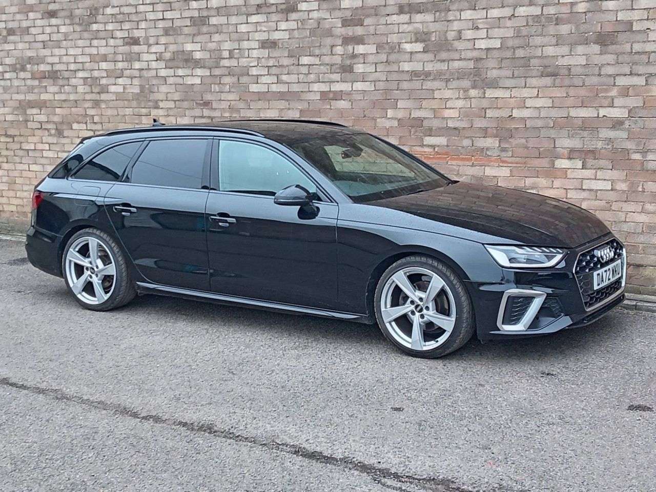 A 2022 AUDI A4 AVANT 2.0 TFSI 35 S line Estate 5dr Petrol S Tronic Euro 6 (s/s) (150 ps) A 2022 AUDI A4 AVANT 2.0 TFSI 35 S line Estate 5dr Petrol S Tronic Euro 6 (s/s) (150 ps)
