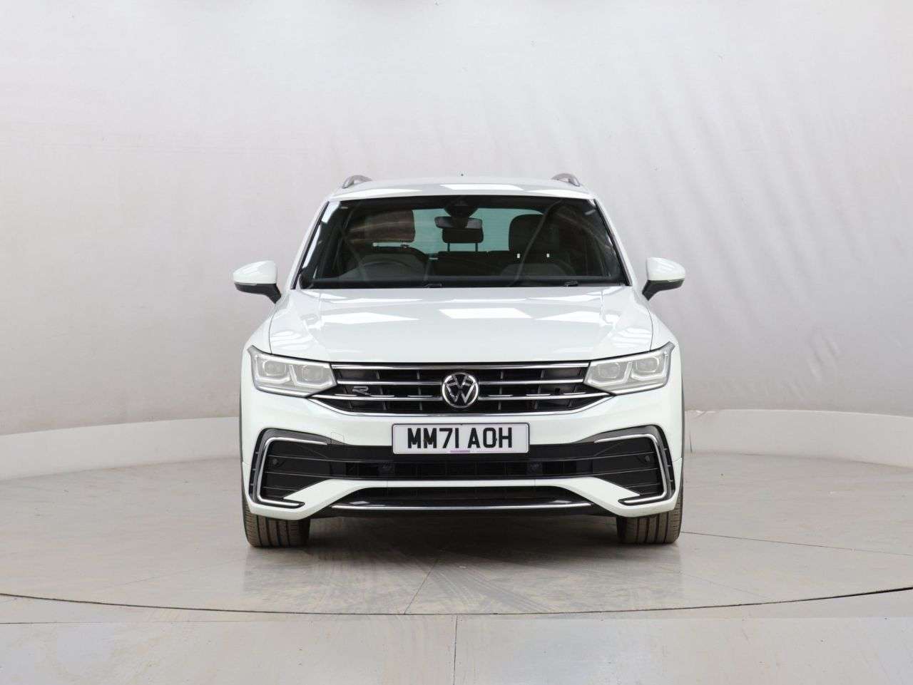A 2022 VOLKSWAGEN TIGUAN 1.5 TSI R-Line SUV 5dr Petrol DSG Euro 6 (s/s) (150 ps) A 2022 VOLKSWAGEN TIGUAN 1.5 TSI R-Line SUV 5dr Petrol DSG Euro 6 (s/s) (150 ps)