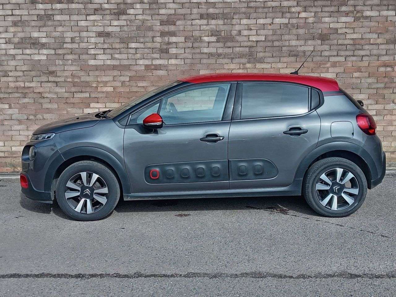 A 2020 CITROEN C3 1.2 PureTech Flair Plus Hatchback 5dr Petrol Manual Euro 6 (s/s) (83 ps) A 2020 CITROEN C3 1.2 PureTech Flair Plus Hatchback 5dr Petrol Manual Euro 6 (s/s) (83 ps)