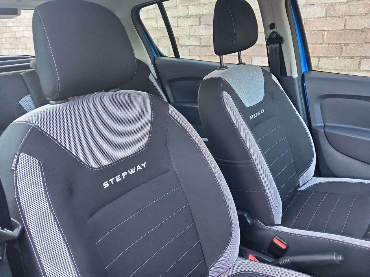 A 2019 DACIA SANDERO STEPWAY 0.9 TCe Essential Hatchback 5dr Petrol Manual Euro 6 (s/s) (90 ps) A 2019 DACIA SANDERO STEPWAY 0.9 TCe Essential Hatchback 5dr Petrol Manual Euro 6 (s/s) (90 ps)