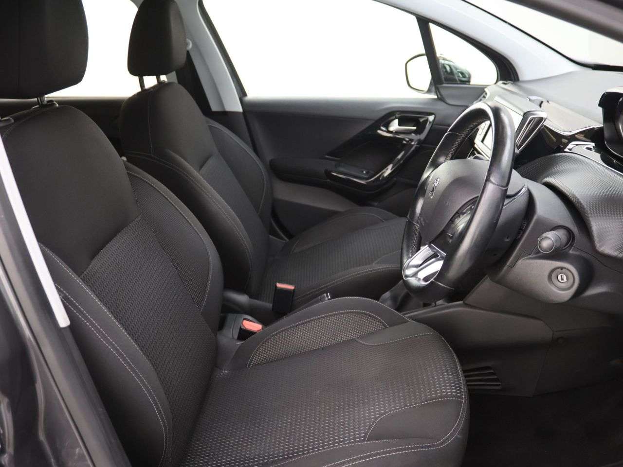 2019 PEUGEOT 208 2019 PEUGEOT 208