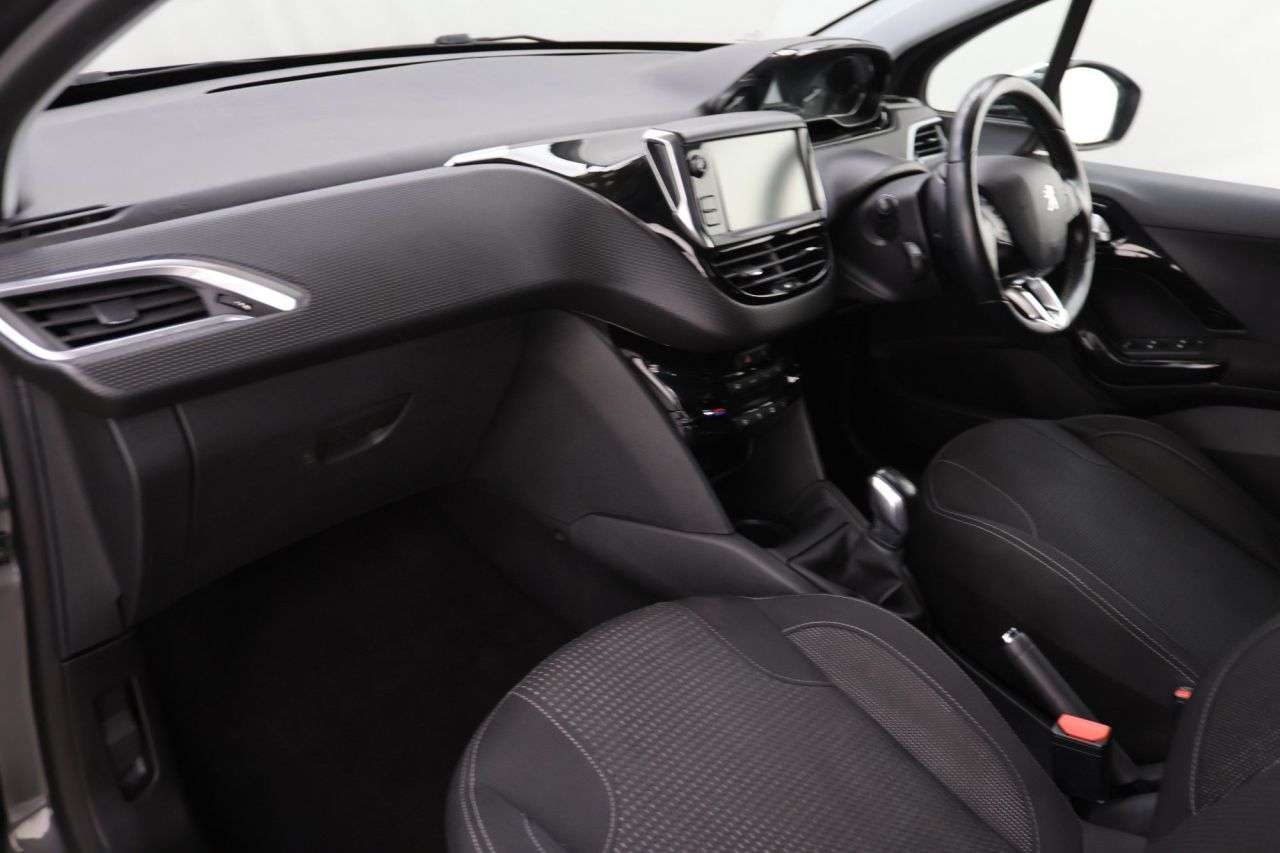 2019 PEUGEOT 208 2019 PEUGEOT 208