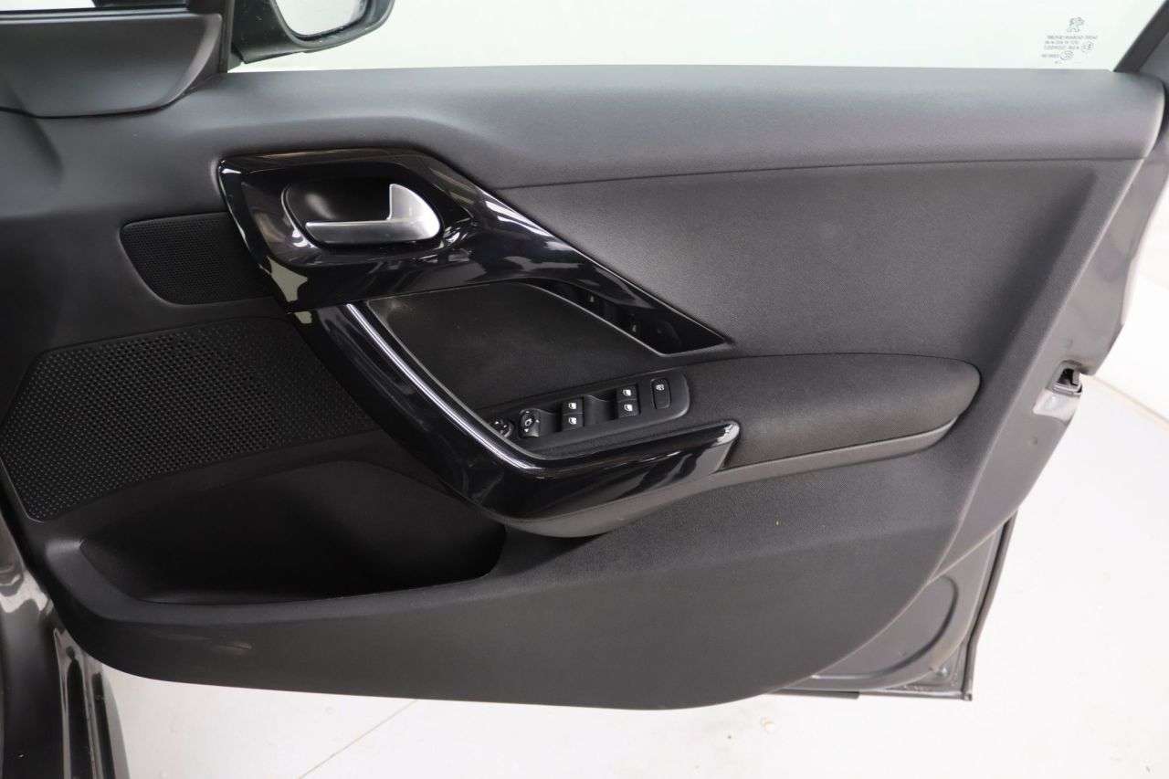 2019 PEUGEOT 208 2019 PEUGEOT 208