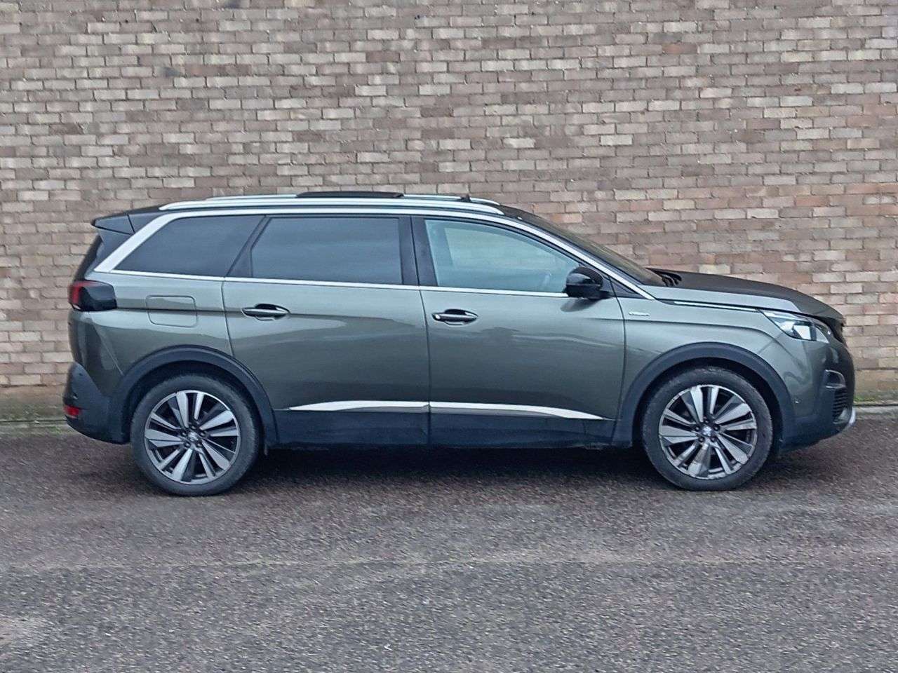 2020 PEUGEOT 5008 2020 PEUGEOT 5008
