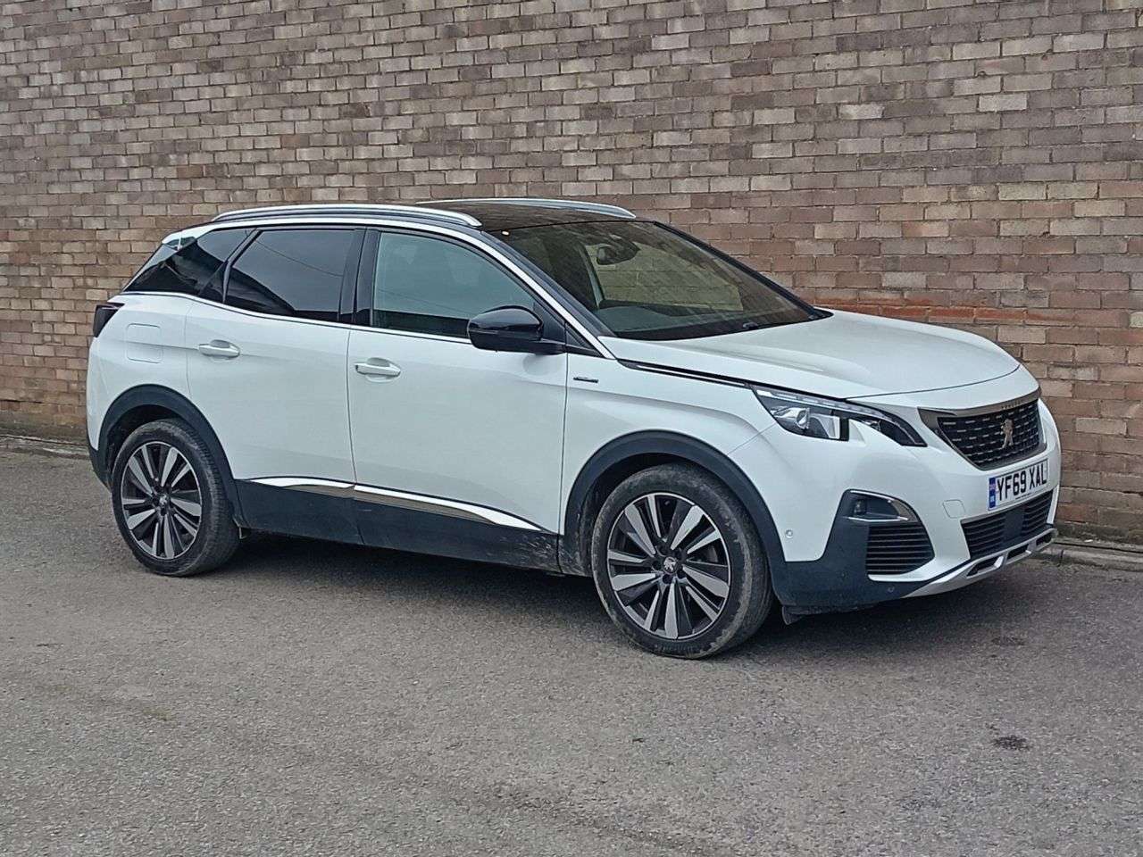A 2019 PEUGEOT 3008 1.2 PureTech GT Line Premium SUV 5dr Petrol EAT Euro 6 (s/s) (130 ps) A 2019 PEUGEOT 3008 1.2 PureTech GT Line Premium SUV 5dr Petrol EAT Euro 6 (s/s) (130 ps)