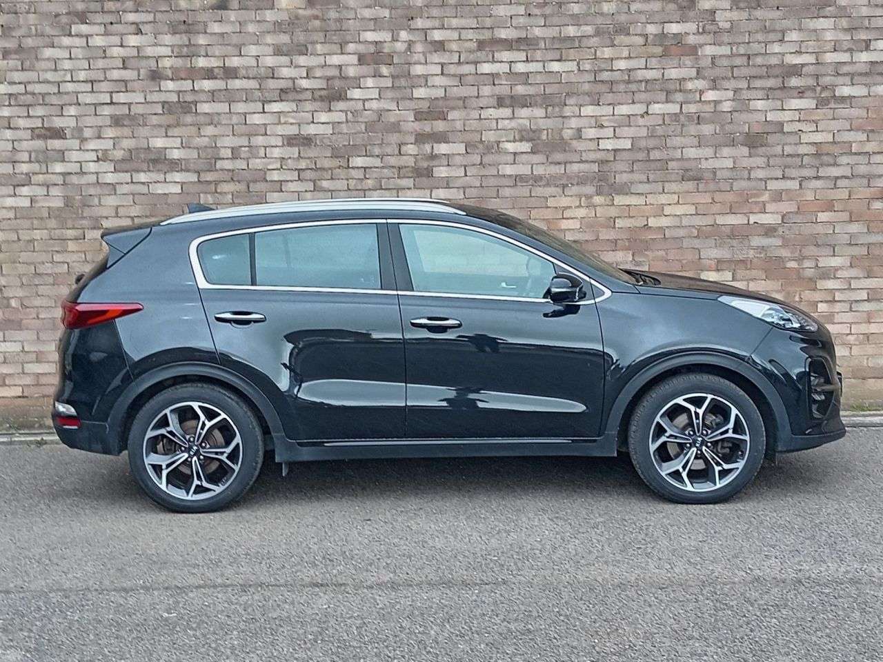 A 2021 KIA SPORTAGE 1.6 T-GDi GT-Line SUV 5dr Petrol Manual Euro 6 (s/s) (174 bhp) A 2021 KIA SPORTAGE 1.6 T-GDi GT-Line SUV 5dr Petrol Manual Euro 6 (s/s) (174 bhp)