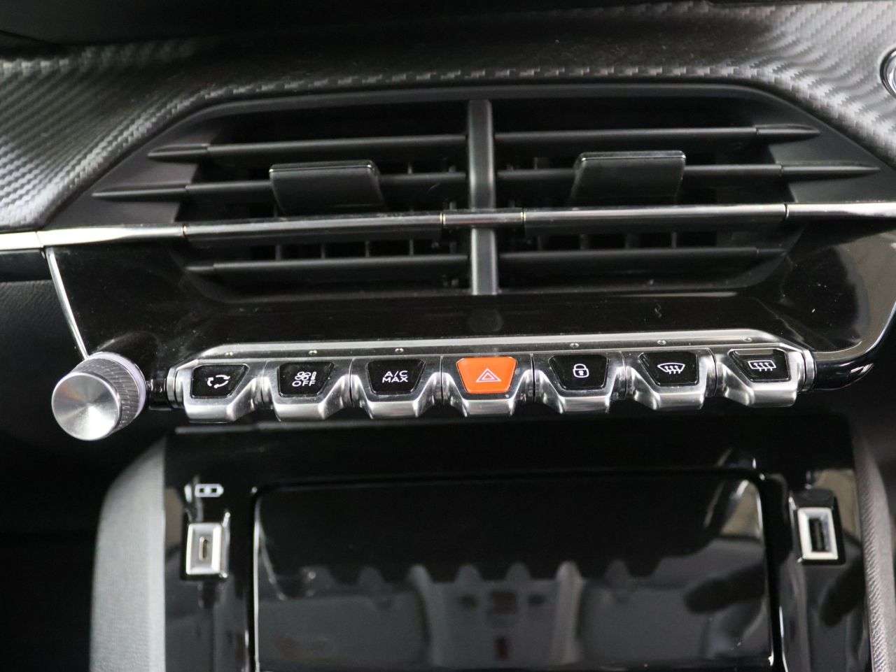 2021 PEUGEOT 2008 2021 PEUGEOT 2008