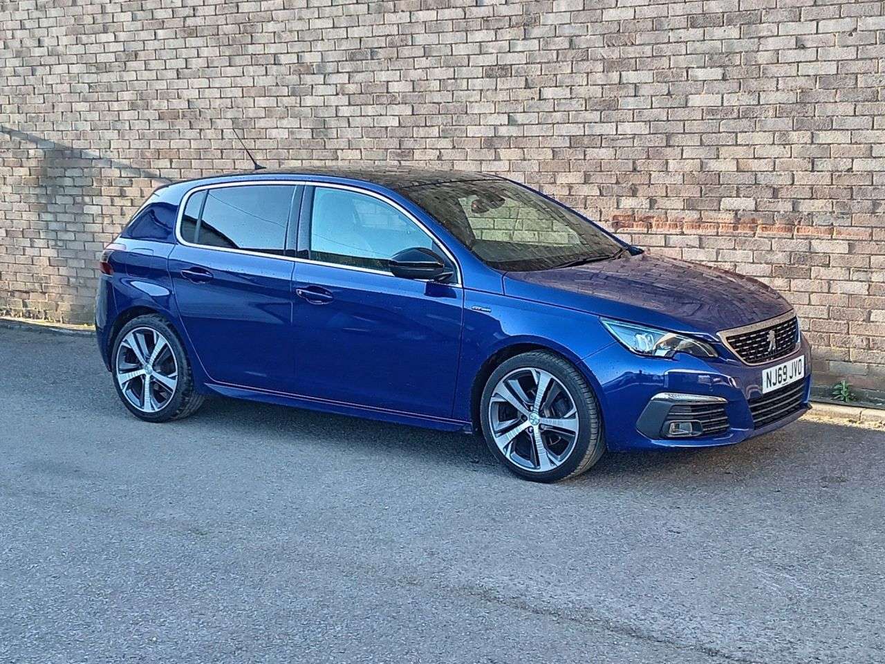 A 2019 PEUGEOT 308 1.2 PureTech GPF GT Line Hatchback 5dr Petrol EAT Euro 6 (s/s) (130 ps) A 2019 PEUGEOT 308 1.2 PureTech GPF GT Line Hatchback 5dr Petrol EAT Euro 6 (s/s) (130 ps)