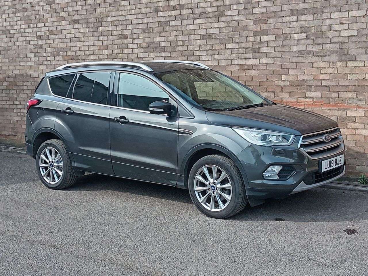 A 2019 FORD KUGA 1.5T EcoBoost Titanium Edition SUV 5dr Petrol Auto AWD Euro 6 (s/s) (176 ps A 2019 FORD KUGA 1.5T EcoBoost Titanium Edition SUV 5dr Petrol Auto AWD Euro 6 (s/s) (176 ps