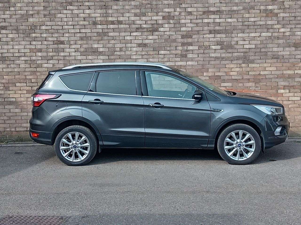 A 2019 FORD KUGA 1.5T EcoBoost Titanium Edition SUV 5dr Petrol Auto AWD Euro 6 (s/s) (176 ps A 2019 FORD KUGA 1.5T EcoBoost Titanium Edition SUV 5dr Petrol Auto AWD Euro 6 (s/s) (176 ps