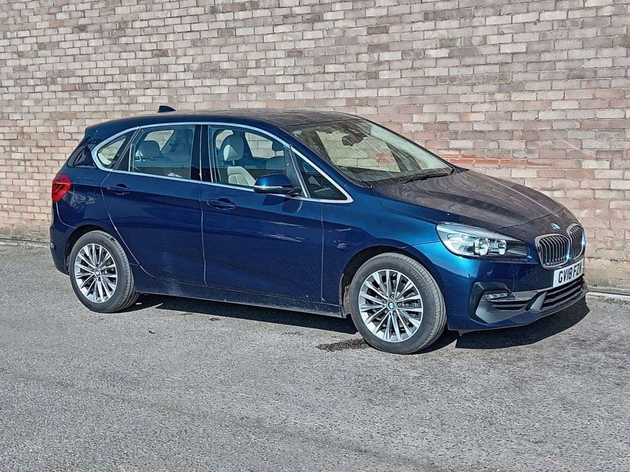 A 2018 BMW 2 SERIES ACTIVE TOURER 2.0 220i Luxury MPV 5dr Petrol DCT Euro 6 (s/s) (192 ps) A 2018 BMW 2 SERIES ACTIVE TOURER 2.0 220i Luxury MPV 5dr Petrol DCT Euro 6 (s/s) (192 ps)