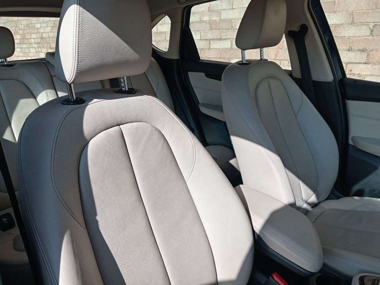 A 2018 BMW 2 SERIES ACTIVE TOURER 2.0 220i Luxury MPV 5dr Petrol DCT Euro 6 (s/s) (192 ps) A 2018 BMW 2 SERIES ACTIVE TOURER 2.0 220i Luxury MPV 5dr Petrol DCT Euro 6 (s/s) (192 ps)