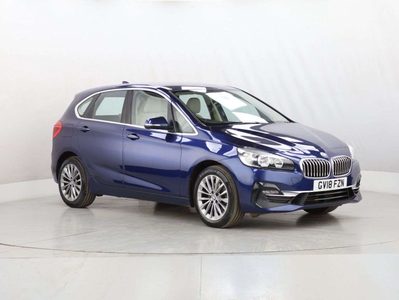 A 2018 BMW 2 SERIES ACTIVE TOURER 2.0 220i Luxury MPV 5dr Petrol DCT Euro 6 (s/s) (192 ps) A 2018 BMW 2 SERIES ACTIVE TOURER 2.0 220i Luxury MPV 5dr Petrol DCT Euro 6 (s/s) (192 ps)