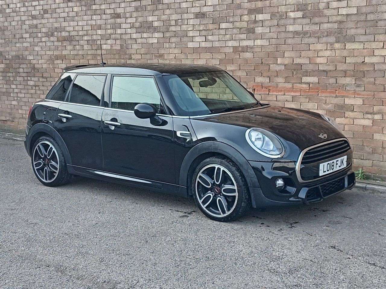 A 2018 MINI HATCH 1.5 Cooper Hatchback 5dr Petrol Manual Euro 6 (s/s) (136 ps) A 2018 MINI HATCH 1.5 Cooper Hatchback 5dr Petrol Manual Euro 6 (s/s) (136 ps)