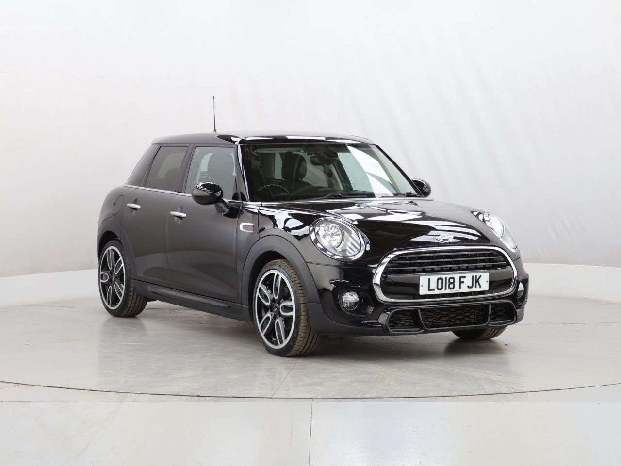 A 2018 MINI HATCH 1.5 Cooper Hatchback 5dr Petrol Manual Euro 6 (s/s) (136 ps) A 2018 MINI HATCH 1.5 Cooper Hatchback 5dr Petrol Manual Euro 6 (s/s) (136 ps)