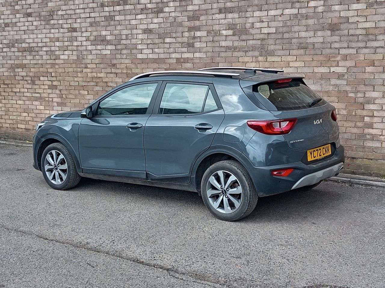 A 2023 KIA STONIC 1.0 T-GDi 2 SUV 5dr Petrol Manual Euro 6 (s/s) (99 bhp) A 2023 KIA STONIC 1.0 T-GDi 2 SUV 5dr Petrol Manual Euro 6 (s/s) (99 bhp)