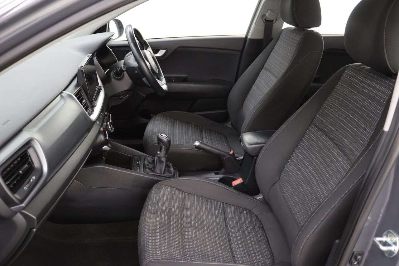 2023 KIA STONIC 2023 KIA STONIC