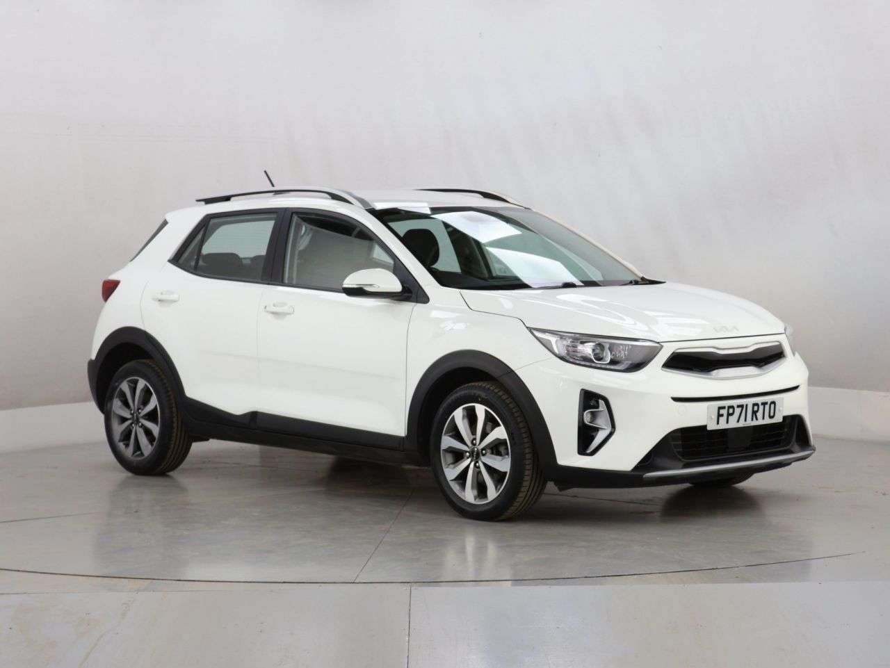 A 2022 KIA STONIC 1.0 T-GDi 2 SUV 5dr Petrol Manual Euro 6 (s/s) (99 bhp) A 2022 KIA STONIC 1.0 T-GDi 2 SUV 5dr Petrol Manual Euro 6 (s/s) (99 bhp)