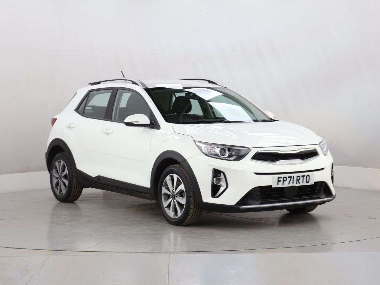 A 2022 KIA STONIC 1.0 T-GDi 2 SUV 5dr Petrol Manual Euro 6 (s/s) (99 bhp) A 2022 KIA STONIC 1.0 T-GDi 2 SUV 5dr Petrol Manual Euro 6 (s/s) (99 bhp)