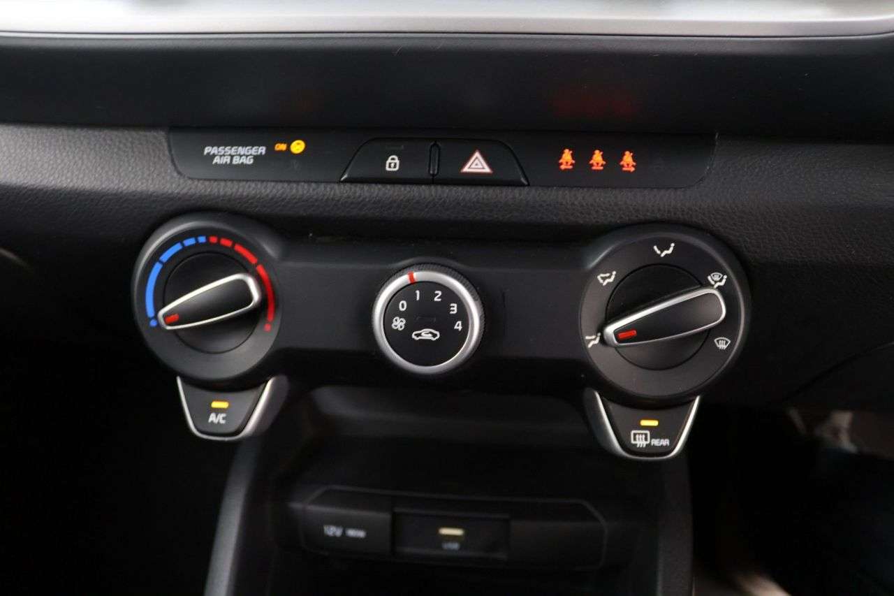 2022 KIA STONIC 2022 KIA STONIC