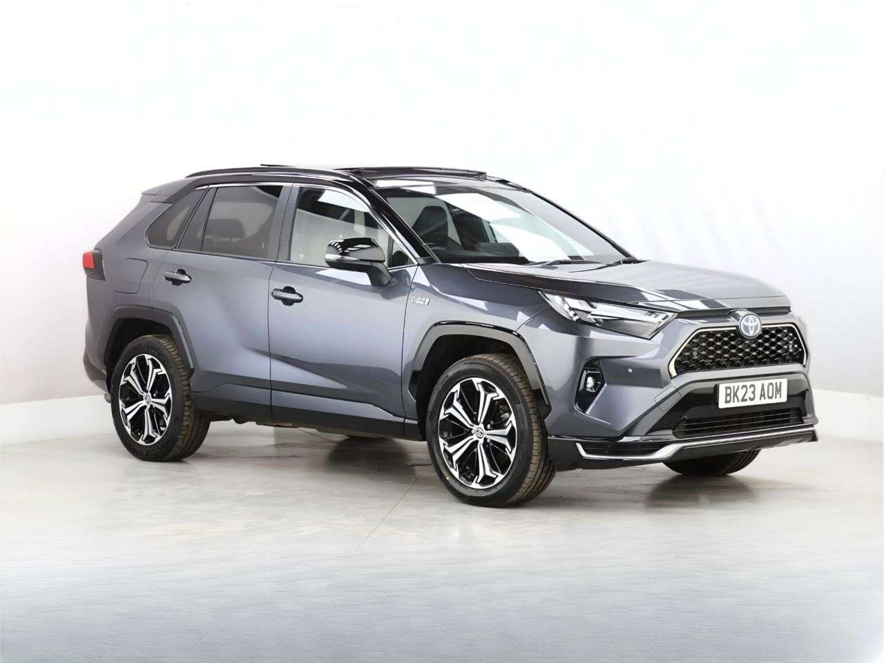 A 2023 TOYOTA RAV4 2.5 VVT 18.1kWh Dynamic SUV 5dr Petrol Plug-in Hybrid CVT 4WD Euro 6 (s/s) A 2023 TOYOTA RAV4 2.5 VVT 18.1kWh Dynamic SUV 5dr Petrol Plug-in Hybrid CVT 4WD Euro 6 (s/s)