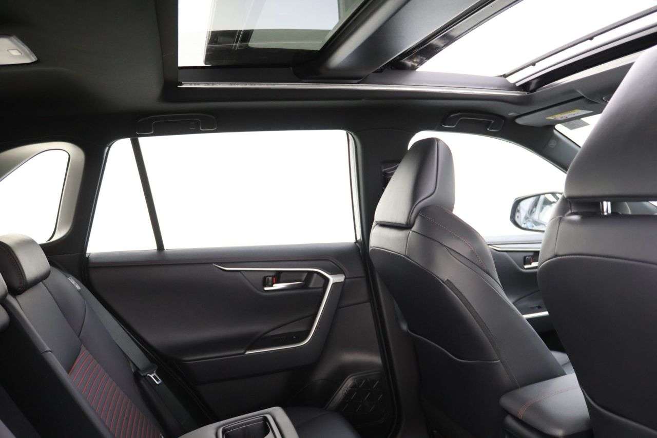 A 2023 TOYOTA RAV4 2.5 VVT 18.1kWh Dynamic SUV 5dr Petrol Plug-in Hybrid CVT 4WD Euro 6 (s/s) A 2023 TOYOTA RAV4 2.5 VVT 18.1kWh Dynamic SUV 5dr Petrol Plug-in Hybrid CVT 4WD Euro 6 (s/s)