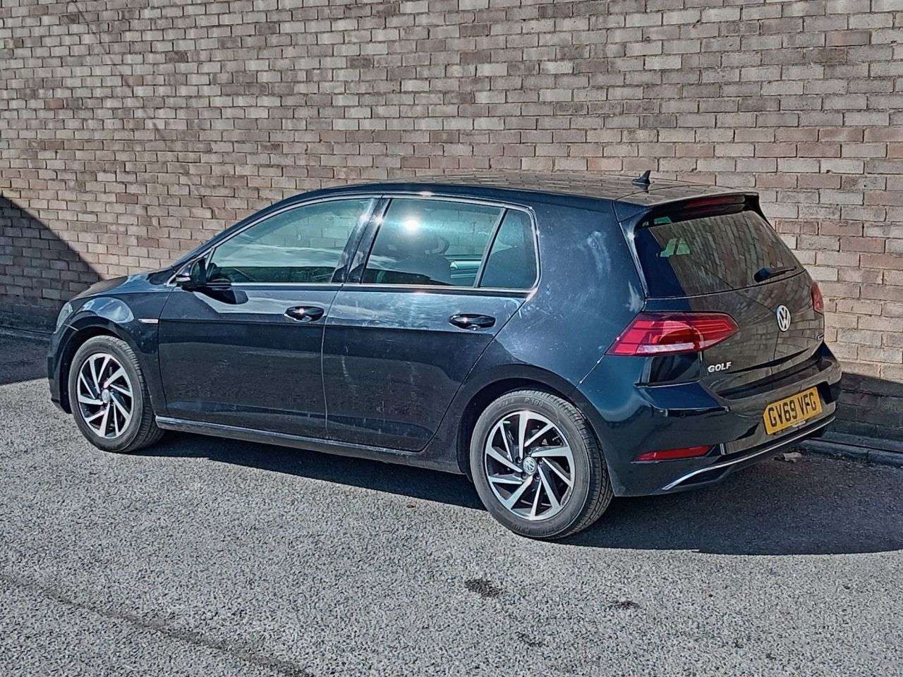 A 2020 VOLKSWAGEN GOLF 1.5 TSI EVO Match Edition Hatchback 5dr Petrol Manual Euro 6 (s/s) (130 ps) A 2020 VOLKSWAGEN GOLF 1.5 TSI EVO Match Edition Hatchback 5dr Petrol Manual Euro 6 (s/s) (130 ps)