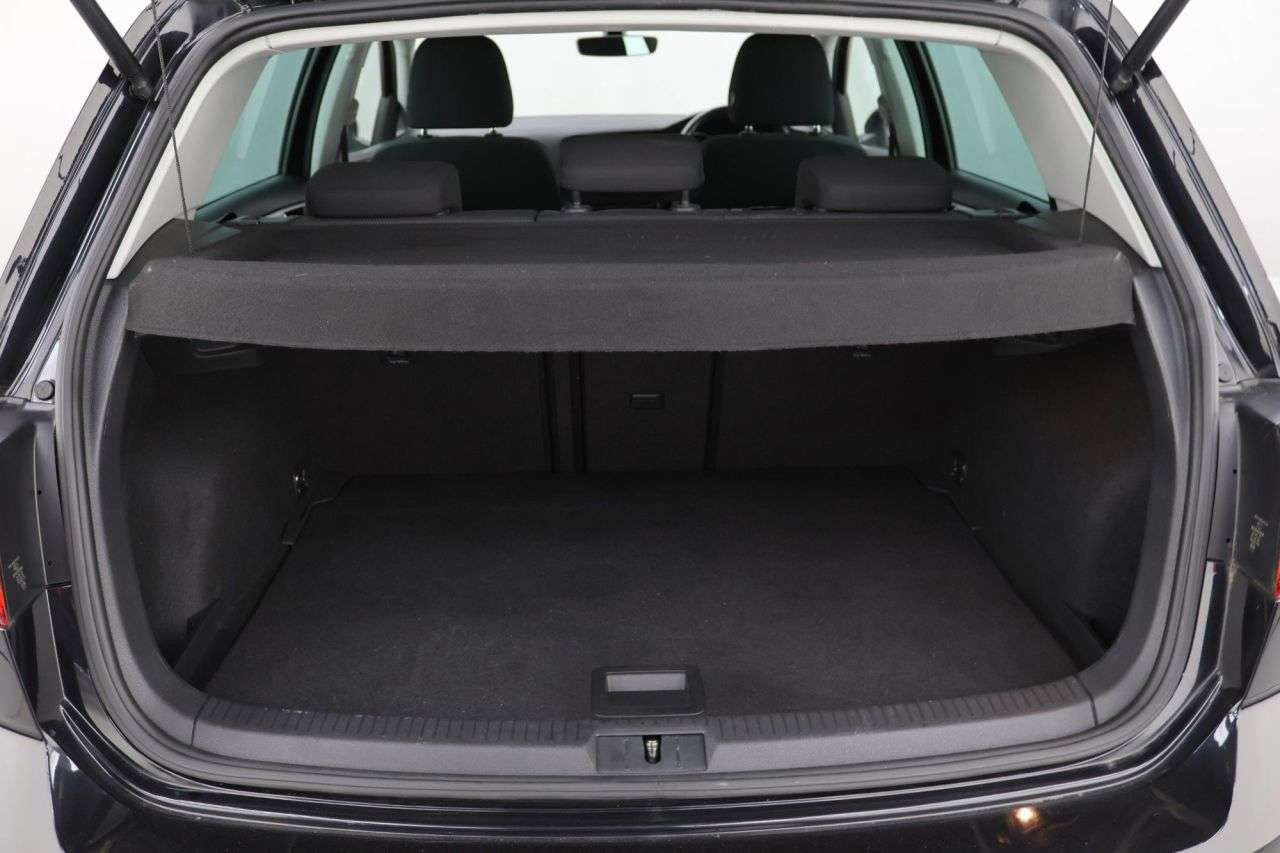 2020 VOLKSWAGEN GOLF 2020 VOLKSWAGEN GOLF