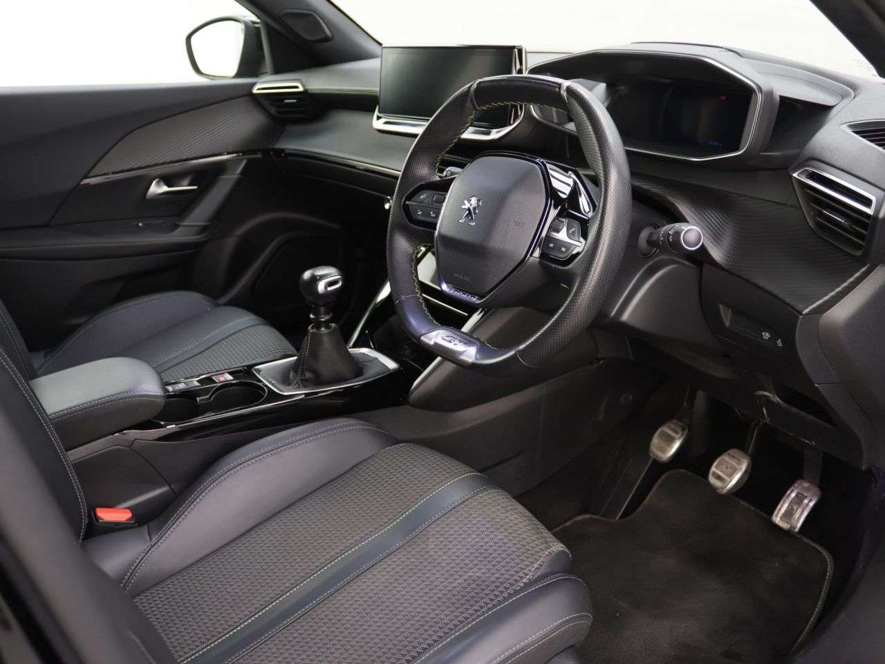 2022 PEUGEOT 2008 2022 PEUGEOT 2008