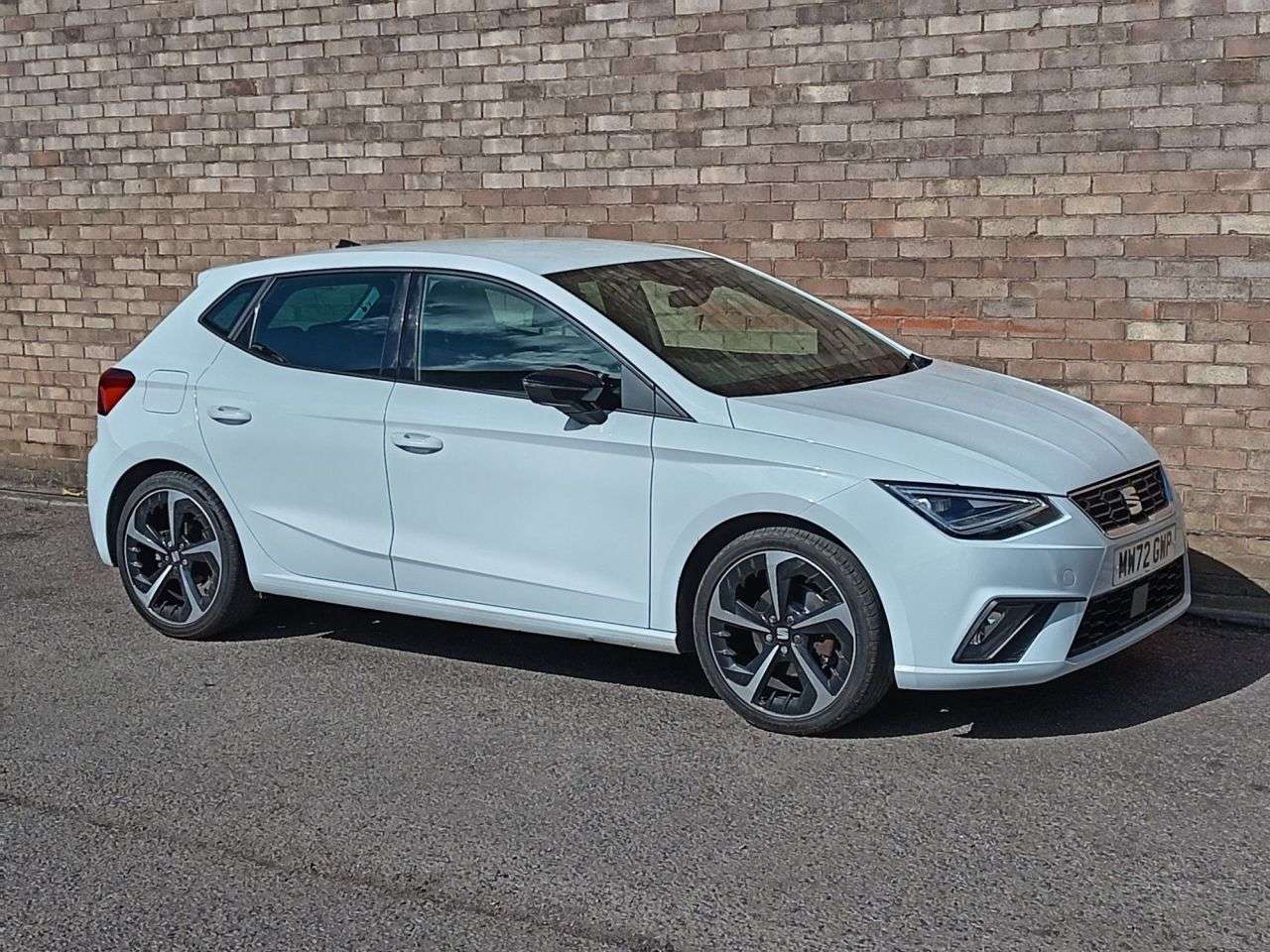 A 2023 SEAT IBIZA 1.0 TSI FR Sport Hatchback 5dr Petrol Manual Euro 6 (s/s) (110 ps) A 2023 SEAT IBIZA 1.0 TSI FR Sport Hatchback 5dr Petrol Manual Euro 6 (s/s) (110 ps)