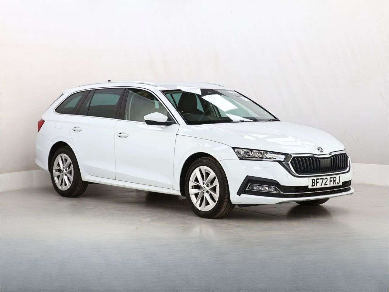 A 2022 SKODA OCTAVIA 1.5 TSI e-TEC MHEV SE L Estate 5dr Petrol Hybrid DSG Euro 6 (s/s) (150 ps) A 2022 SKODA OCTAVIA 1.5 TSI e-TEC MHEV SE L Estate 5dr Petrol Hybrid DSG Euro 6 (s/s) (150 ps)