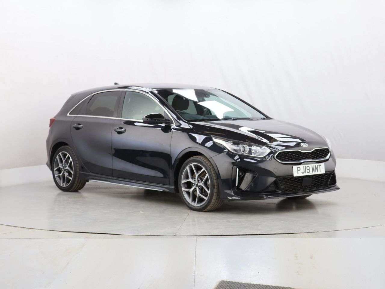 A 2019 KIA CEED 1.0 T-GDi GT-Line Hatchback 5dr Petrol Manual Euro 6 (s/s) (118 bhp) A 2019 KIA CEED 1.0 T-GDi GT-Line Hatchback 5dr Petrol Manual Euro 6 (s/s) (118 bhp)