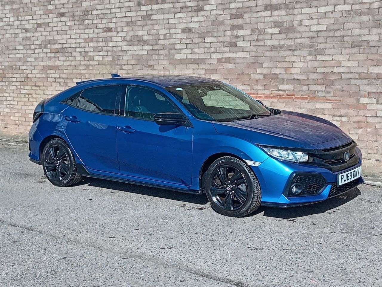 A 2019 HONDA CIVIC 1.0 VTEC Turbo Sport Line Hatchback 5dr Petrol Manual Euro 6 (s/s) (126 ps) A 2019 HONDA CIVIC 1.0 VTEC Turbo Sport Line Hatchback 5dr Petrol Manual Euro 6 (s/s) (126 ps)