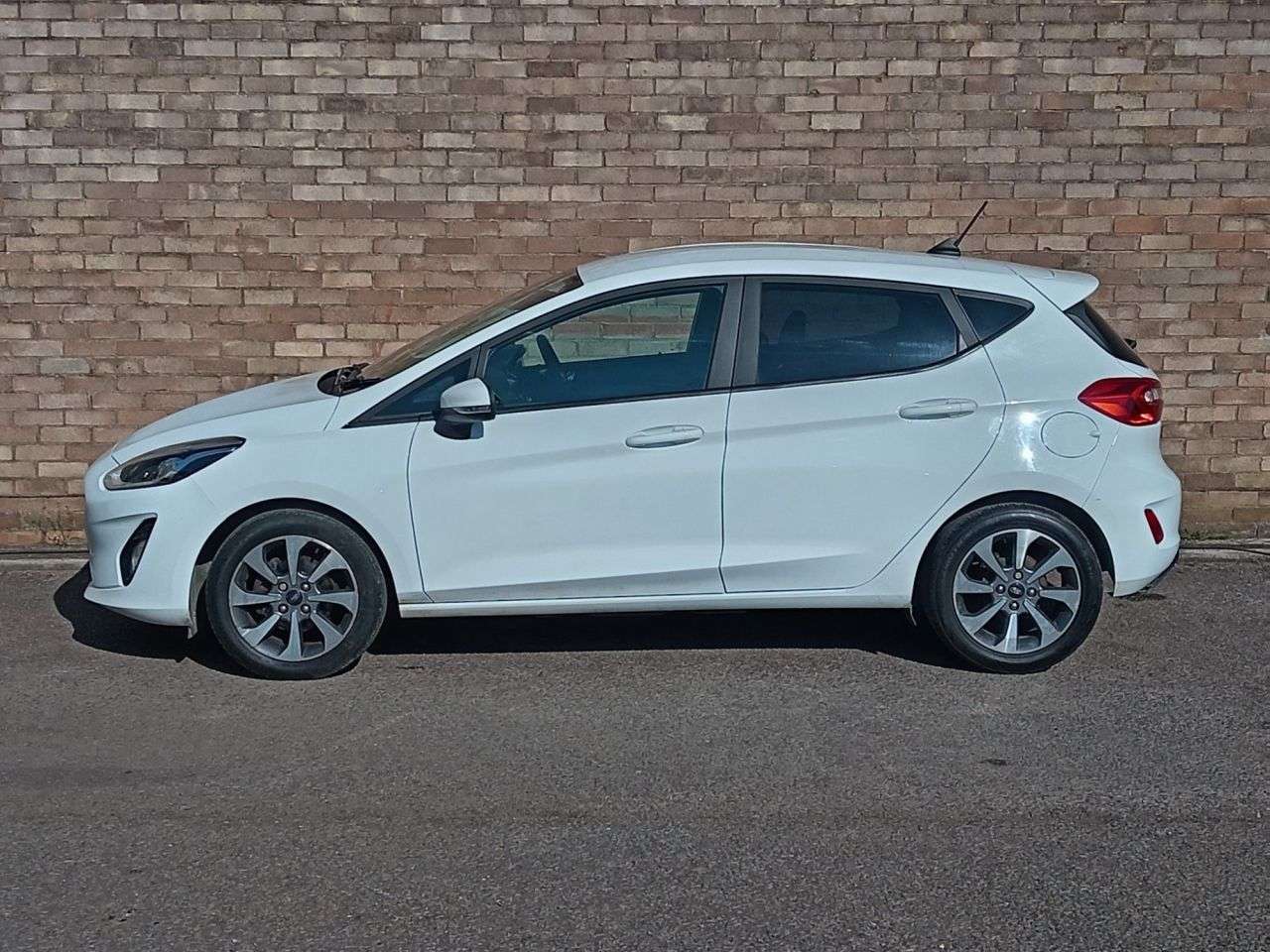 A 2020 FORD FIESTA 1.0T EcoBoost Trend Hatchback 5dr Petrol Manual Euro 6 (s/s) (95 ps) A 2020 FORD FIESTA 1.0T EcoBoost Trend Hatchback 5dr Petrol Manual Euro 6 (s/s) (95 ps)